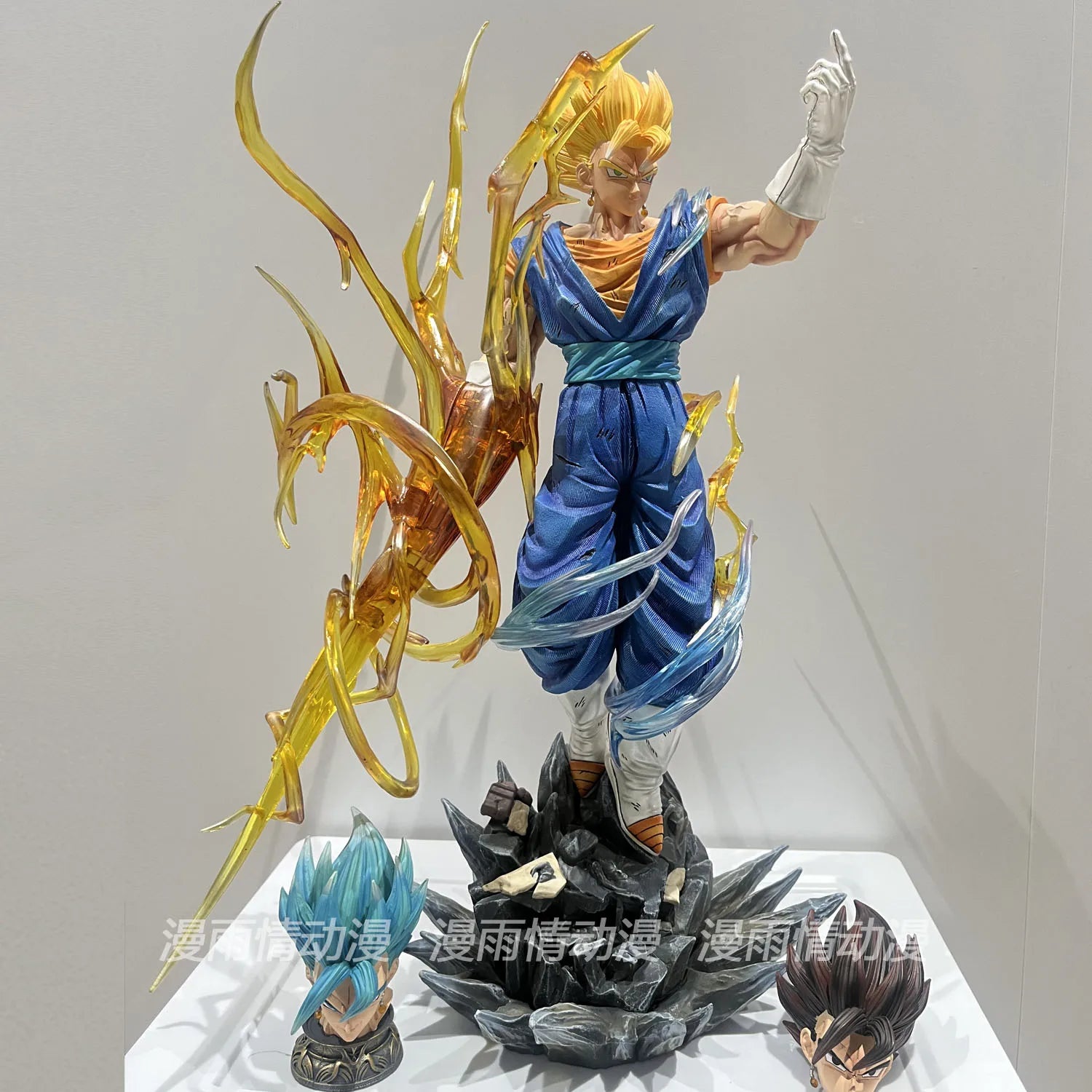 NEKOTENSEI™ Dragon Ball Vegito
